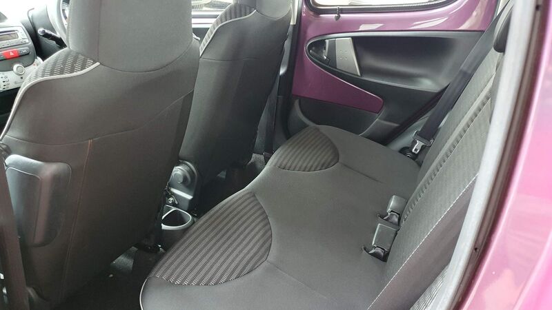 PEUGEOT 107
