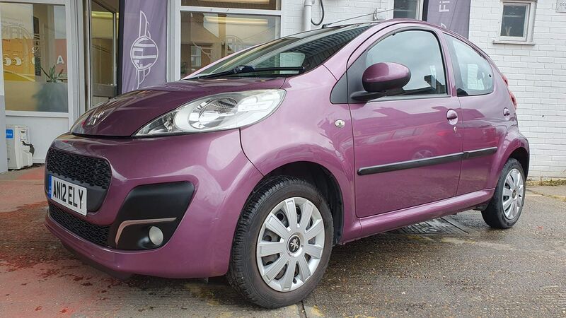 PEUGEOT 107