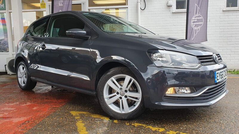 VOLKSWAGEN POLO
