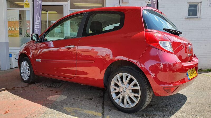 RENAULT CLIO