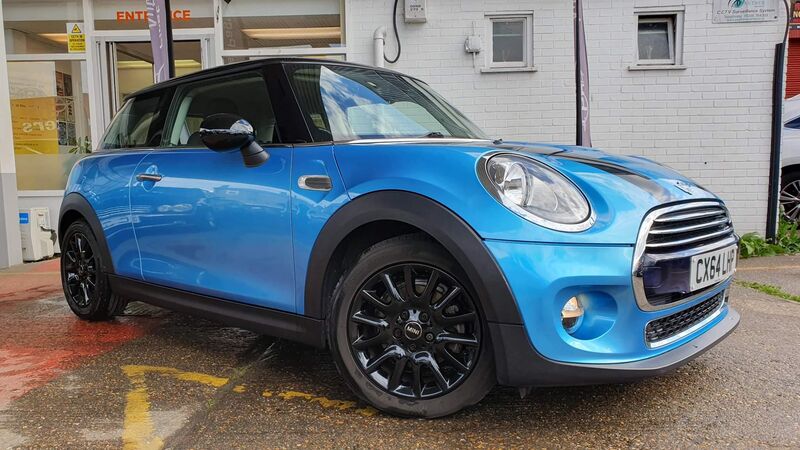 MINI HATCH