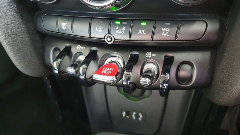 MINI HATCH