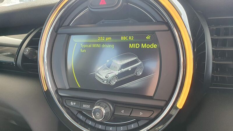 MINI HATCH
