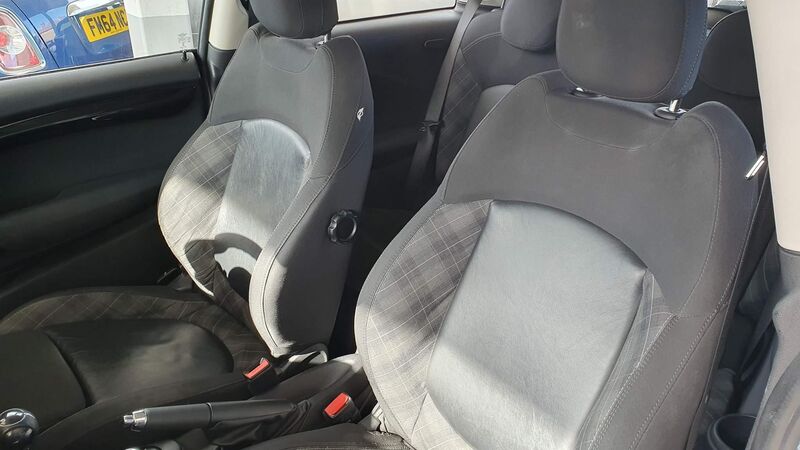 MINI HATCH