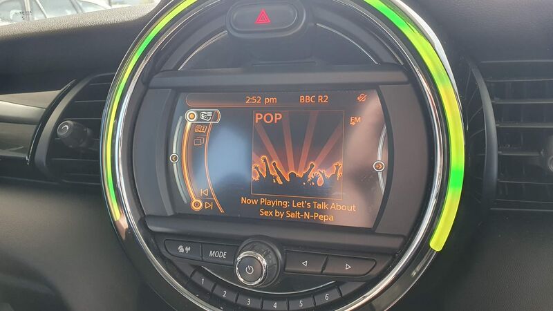 MINI HATCH