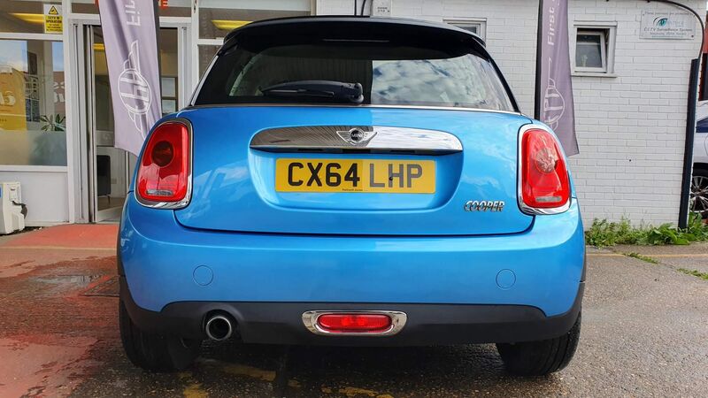 MINI HATCH