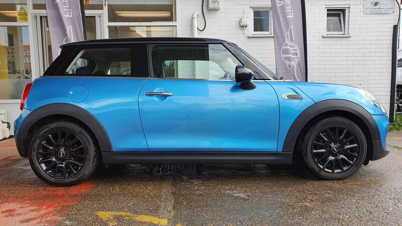 MINI HATCH