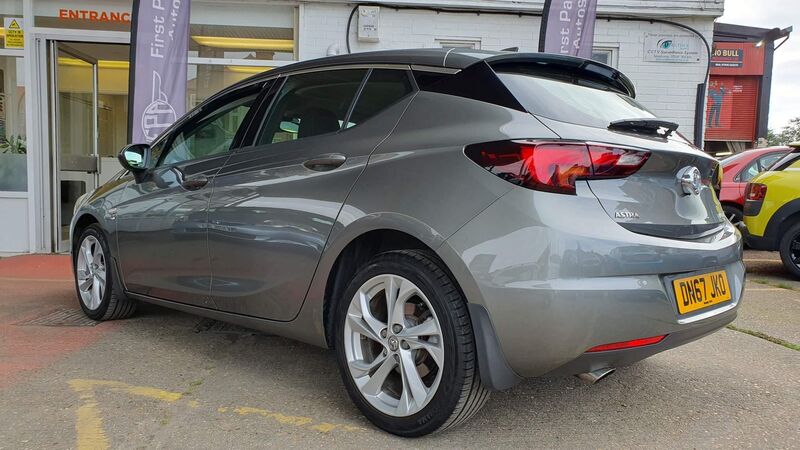 VAUXHALL ASTRA
